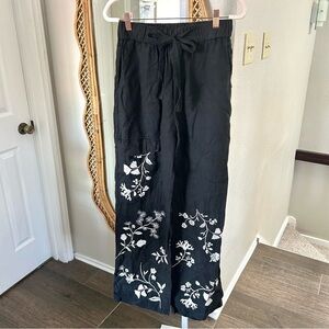 Johnny Was / Lael Wide-Leg Embroidered Linen Cargo Pants
